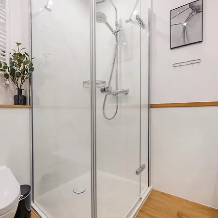 Finestra, Przy Morzu, Ul Grunwaldzka 12 D23